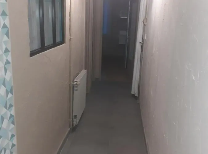 Barbotan Moderne: Contemporary Retreat For Thermal Cures & Getaways Cazaubon